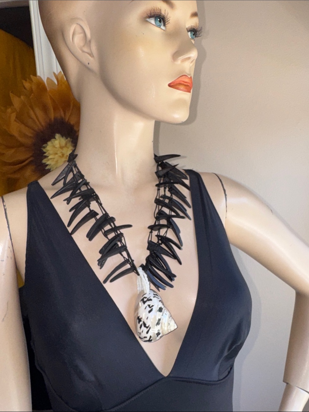 Tribal Bohemian Shell Necklace - Picture 9 of 9